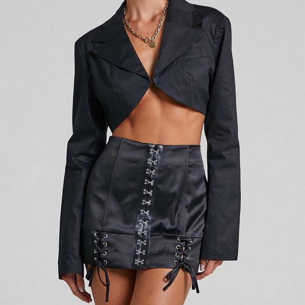 Lioness - Black Tie Up Mini Skirt